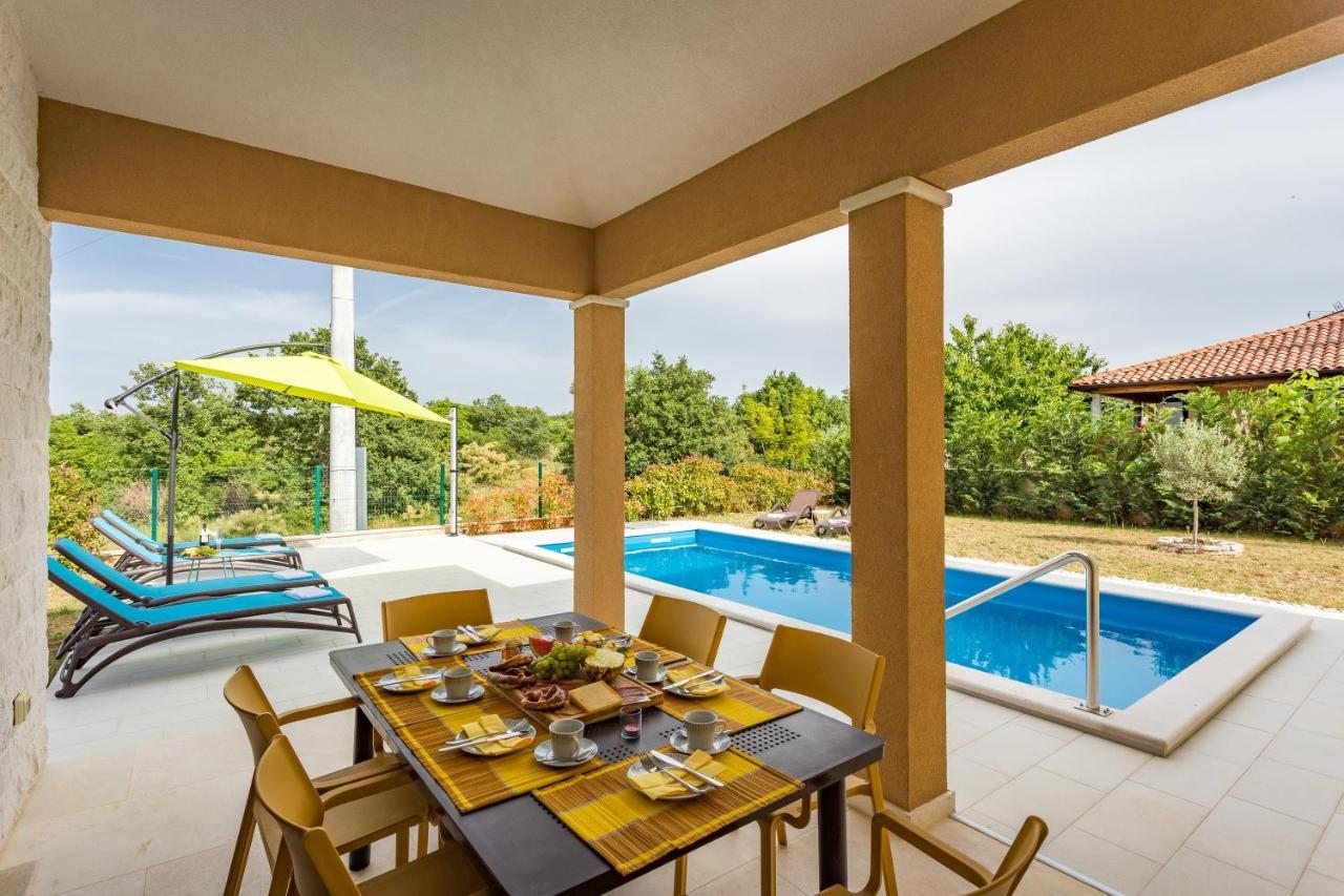 Villa Carneol Kaldanija 外观 照片